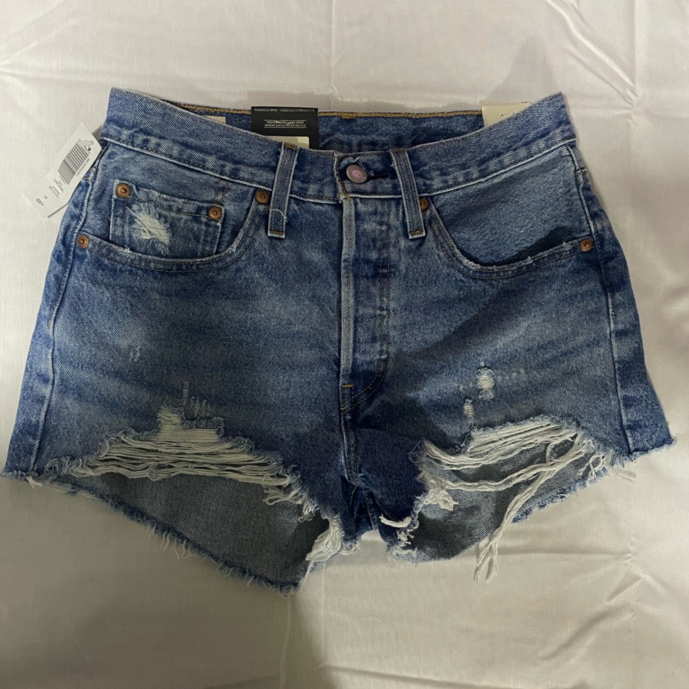 Levi’s 501 High-Rise Distressed Denim Shorts – Size 26